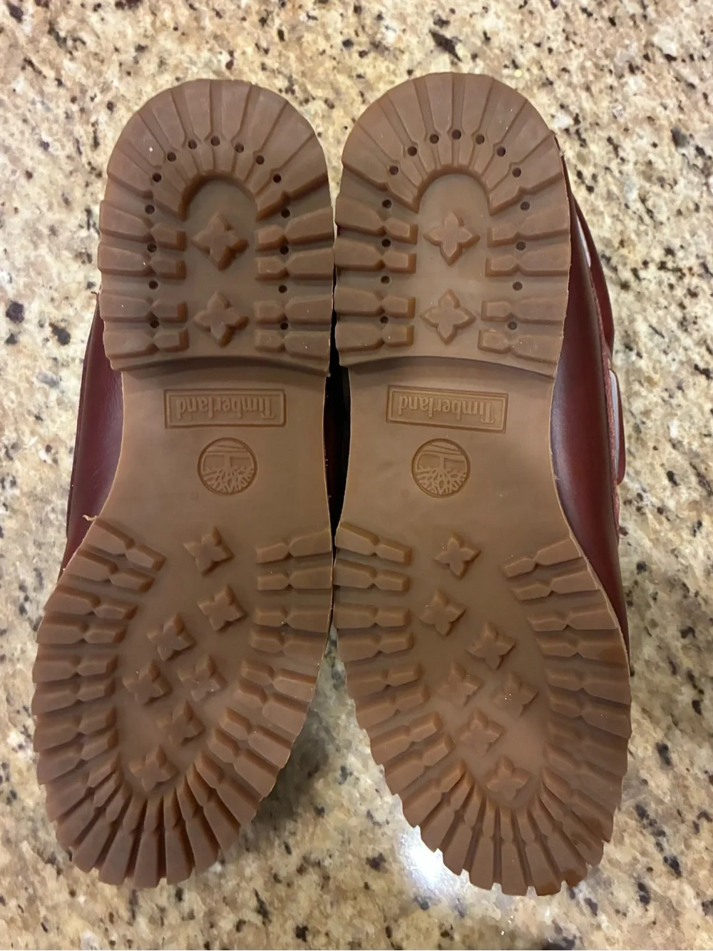 Timberland Men's size 10 Burgundy Leather Classic Boat Shoes
